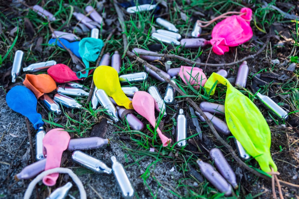 CNN: More than half a million American teens are using inhalants. A doctor explains the dangers